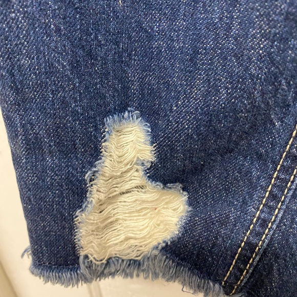 BRAND NEW KANCAN WOMEN'S RELAXED FIT BLUE JEANS, DISTRESSED, HIGH RISE,SIZE 9/28 - Picture 11 of 16